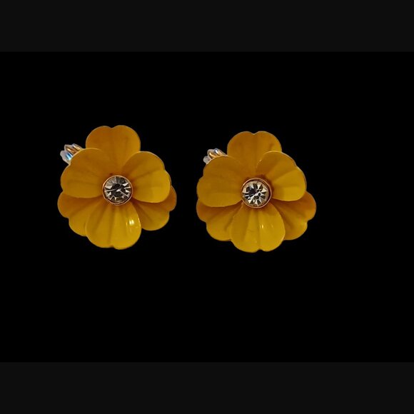 The Jewelry Group Vintage TJG Signed Yellow Flower Rhinestone Clip On Earrings - Picture 1 of 4